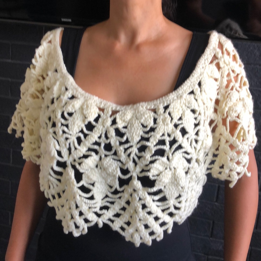 Knit 🧶 Shoulder Poncho